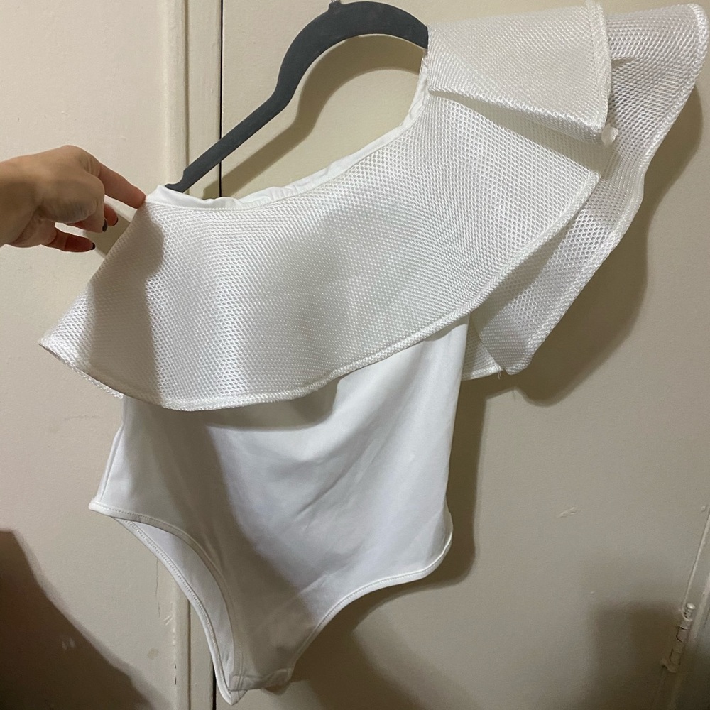 White one shoulder ruffle size medium bodysuit